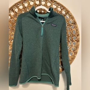 Patigonia green quarter zip fleece